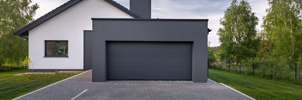 Installer une porte de garage sectionnelle