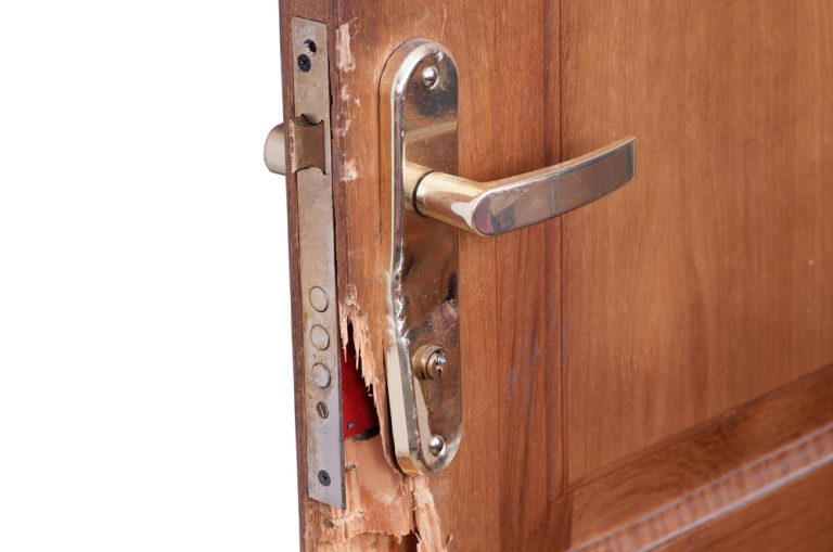 Porte qui ferme mal ? Les réparations faciles et rapides — free download